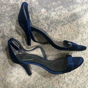 Bandolino Velvet Low Heels